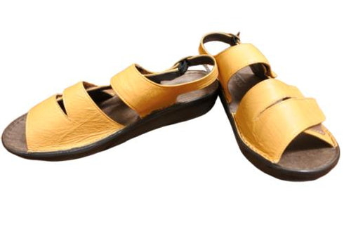 【インコルジェ 8806 キャメル】バックストラップコンフォートサンダル