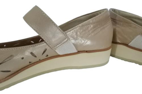 【…AShiOtO A1525 ベージュメタリック】超軽量 牛革ベルトパンチングシューズ