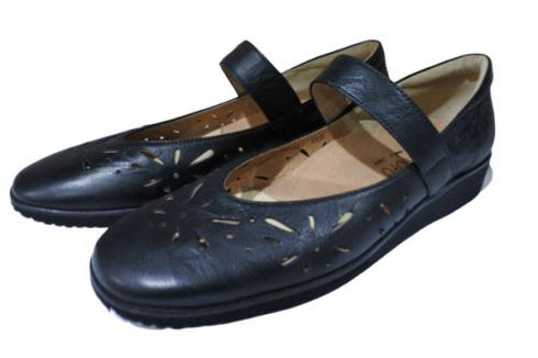 【…AShiOtO A1525 ブラック】超軽量 牛革ベルトパンチングシューズ