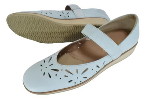 【…AShiOtO A1525 ブルー】超軽量 牛革ベルトパンチングシューズ