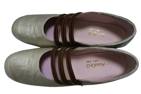 【…AShiOtO A1540 アイボリーメタル】本革超軽量ゴムストラップシューズ