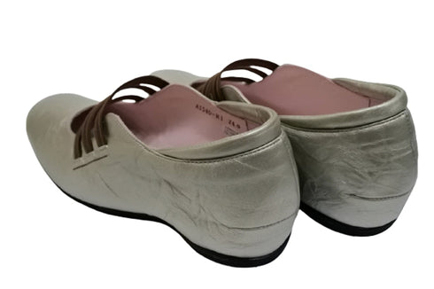 【…AShiOtO A1540 アイボリーメタル】本革超軽量ゴムストラップシューズ