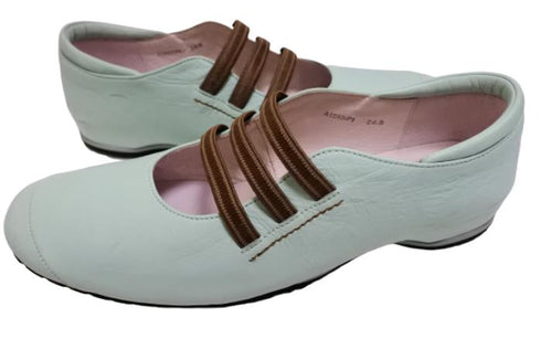 【…AShiOtO A1540 ライトブルー】本革超軽量ゴムストラップシューズ