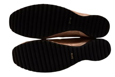 【…AShiOtO A1540 ピンクベージュメタル】本革超軽量ゴムストラップシューズ