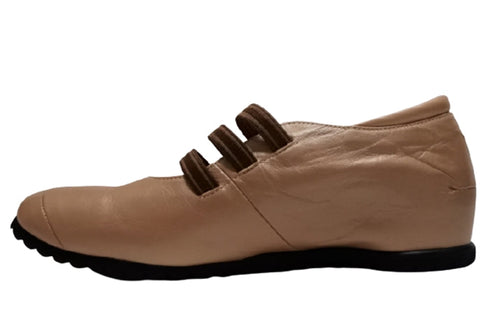 【…AShiOtO A1540 ピンクベージュメタル】本革超軽量ゴムストラップシューズ