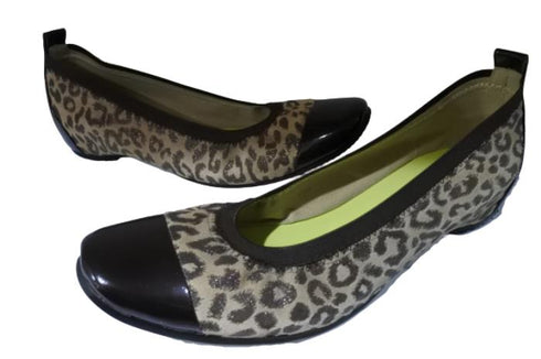 【…AShiOtO A3221 ヒョウ】バレーシューズ風インヒールパンプス