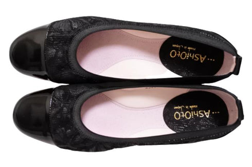 【…AShiOtO A3233 ブラックブラックエナメル】超軽量 牛革ボロネーゼバレエパンプス