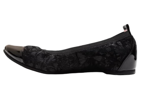 【…AShiOtO A3233 ブラックブラックエナメル】超軽量 牛革ボロネーゼバレエパンプス