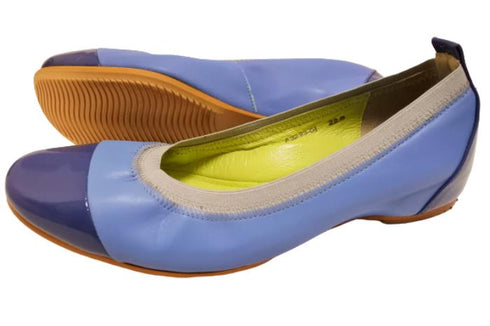 【…AShiOtO A3233 ブルーエナメル】超軽量 約110g 牛革ボロネーゼバレエパンプス