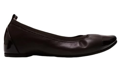 【…AShiOtO A3233 ダークブラウンエナメル】超軽量 牛革ボロネーゼバレエパンプス