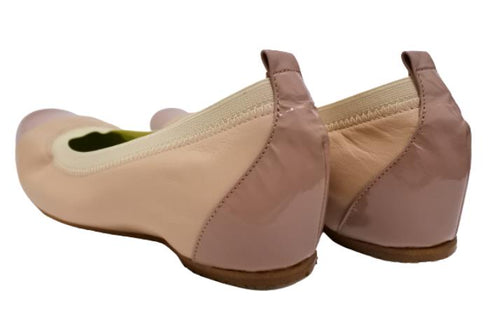 【…AShiOtO A3233 ピンクエナメル】超軽量 約110g 牛革ボロネーゼバレエパンプス