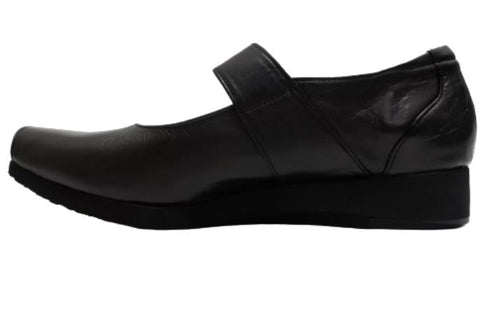 【…AShiOtO A3300 ブラック】超軽量 本革ストラップシューズ