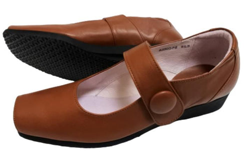 【…AShiOtO A3300 ダークオレンジ】超軽量 本革ストラップシューズ