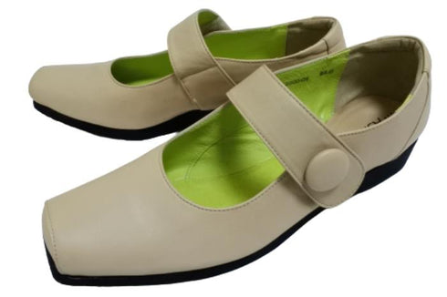 【…AShiOtO A3300 ライトベージュ】超軽量 本革ストラップシューズ