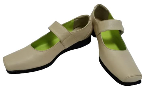 【…AShiOtO A3300 ライトベージュ】超軽量 本革ストラップシューズ