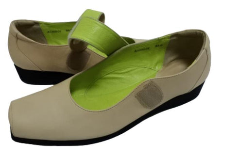 【…AShiOtO A3300 ライトベージュ】超軽量 本革ストラップシューズ