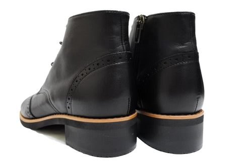 【…AShiOtO A91330 ブラック】サイドジップメダリオンチャッカーブーツ