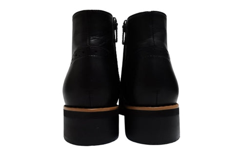 【…AShiOtO A91330 ブラック】サイドジップメダリオンチャッカーブーツ