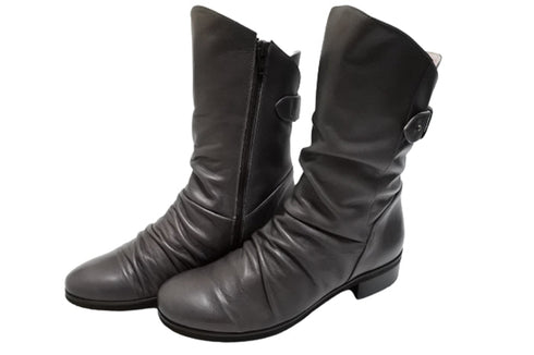 【…AShiOtO A91430 ダークグレー】ミドル丈サイドジップ本革ブーツ