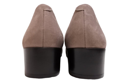 【…AShiOtO AP1135 グレーヌバック】超軽量 国産レザーパンプス