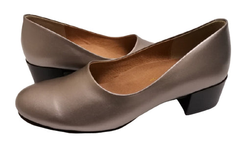 【…AShiOtO AP1135 シルバー】超軽量 国産レザーパンプス