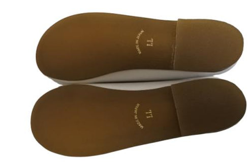 【かぼちゃの馬車CA-15 ホワイト】ころんと靴紐シューズ