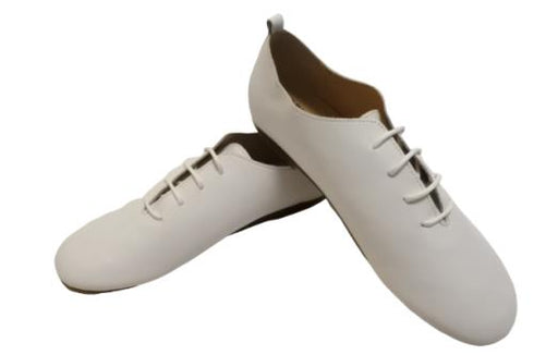 【かぼちゃの馬車CA-15 ホワイト】ころんと靴紐シューズ