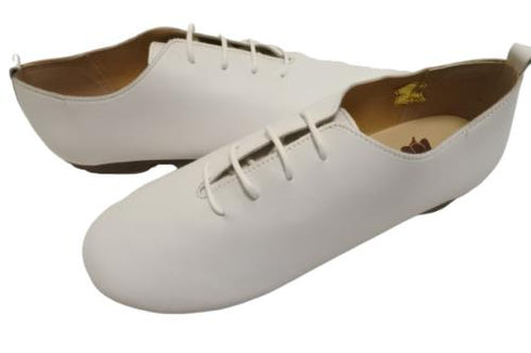 【かぼちゃの馬車CA-15 ホワイト】ころんと靴紐シューズ