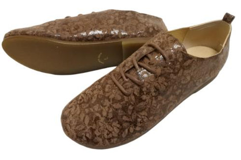 【かぼちゃの馬車 CA-15FL ブラウン】フラワー柄の靴紐シューズ