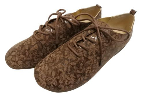 【かぼちゃの馬車 CA-15FL ブラウン】フラワー柄の靴紐シューズ