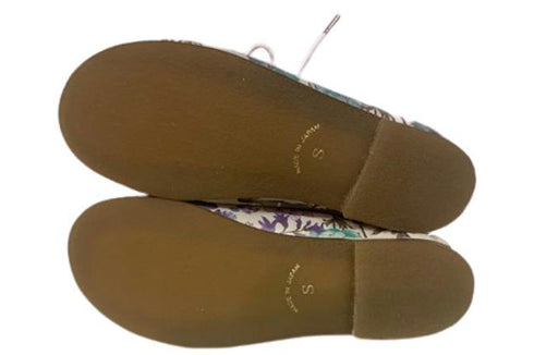 【かぼちゃの馬車 CA-15FL ブルー】フラワー柄の靴紐シューズ