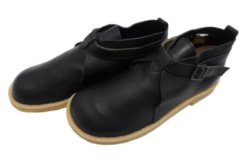 【かぼちゃの馬車 CA220 ブラック】くたっとやわらか本革ベルトストラップシューズ