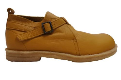 【かぼちゃの馬車 CA220 キャメル】くたっとやわらか本革ベルトストラップシューズ