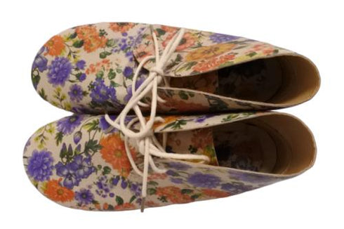 【かぼちゃの馬車 CA26FL フラワー】足にフィット 柔らかな本革靴