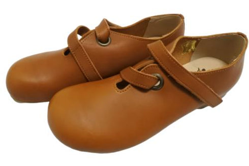 【かぼちゃの馬車 CA-5 キャメル】からまりベルトのおでこ靴♪