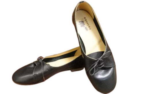 【かぼちゃの馬車 CA-53 ブラック】大人かわいい本革カジュアルフラットシューズ