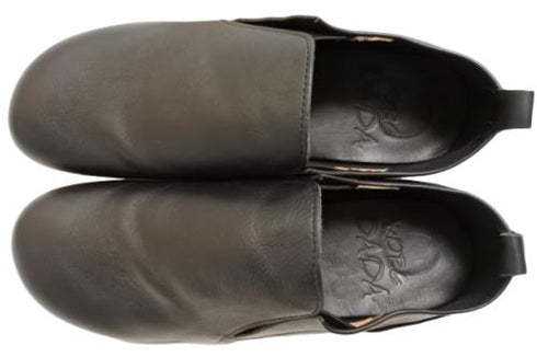 【KOBE DADA CAM-8 ブラック】本革サイドゴアスリッポンシューズ