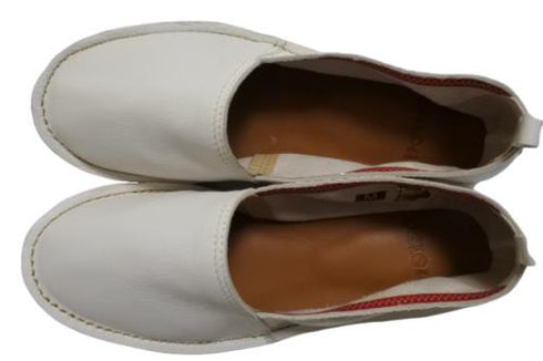 【モモ MO-2 ホワイト】ぺたんこ柔らか本革シューズ