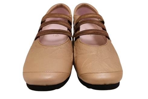 【…AShiOtO N1540 ライトベージュ】本革超軽量ゴムストラップシューズ