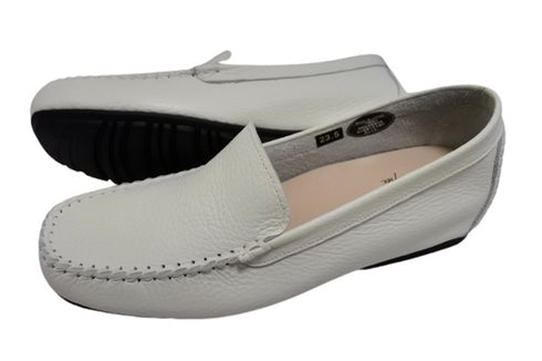 【PRETA flex P1101 ホワイト】本革レザープレーンモカシンシューズ
