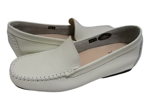 【PRETA flex P1101 ホワイト】本革レザープレーンモカシンシューズ