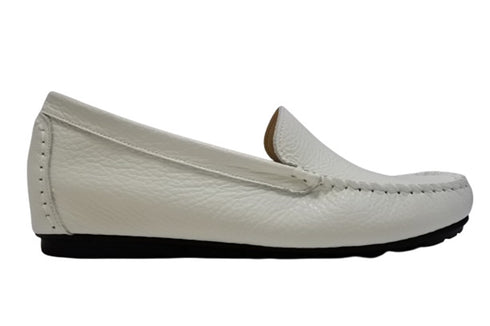 【PRETA flex P1101 ホワイト】本革レザープレーンモカシンシューズ