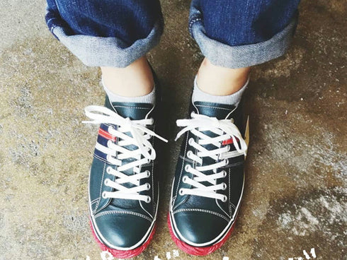 【SPINGLE SP198 ダークブルー】カンガルー革のアシンメトリーデザイン